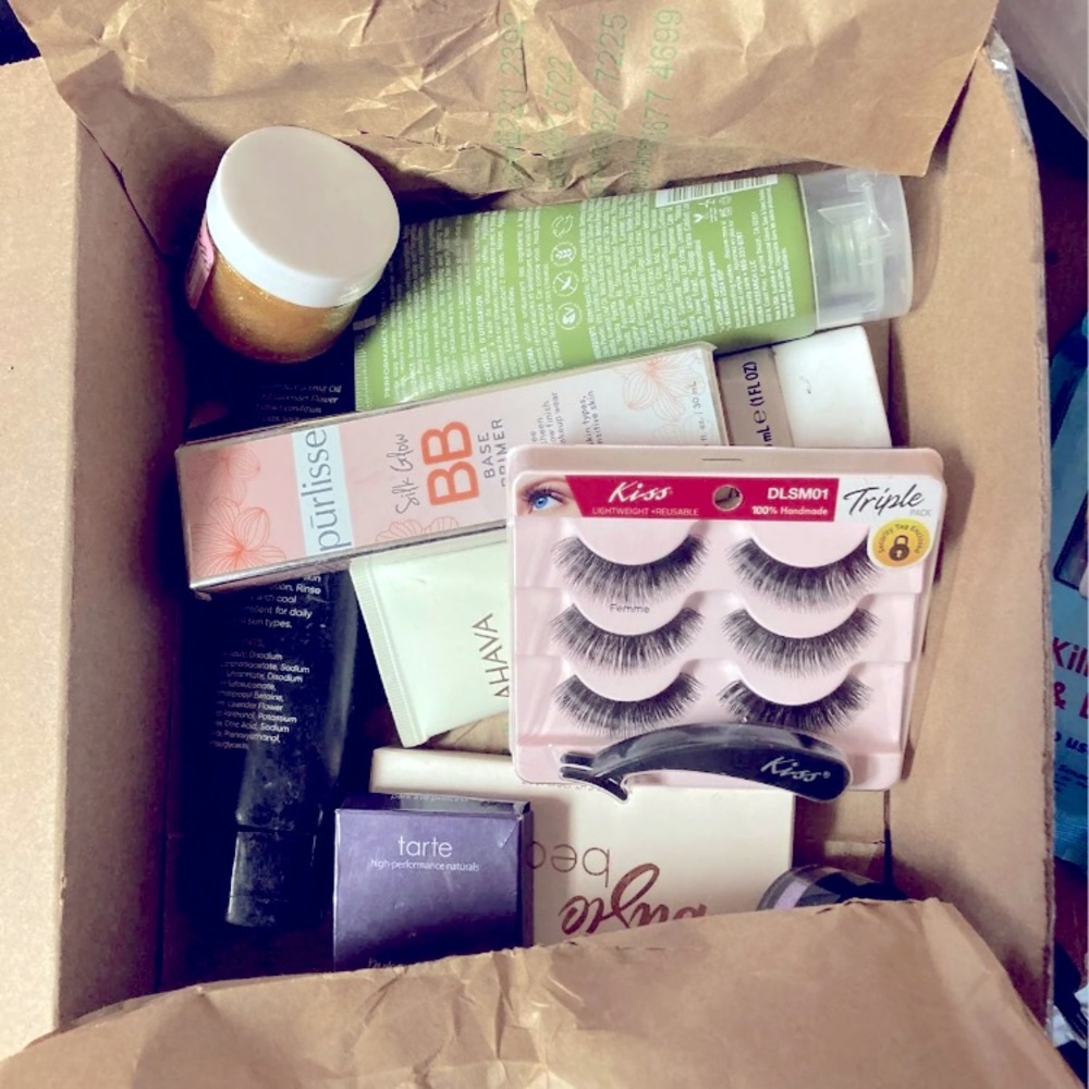 Makeup/Beauty bundle!!